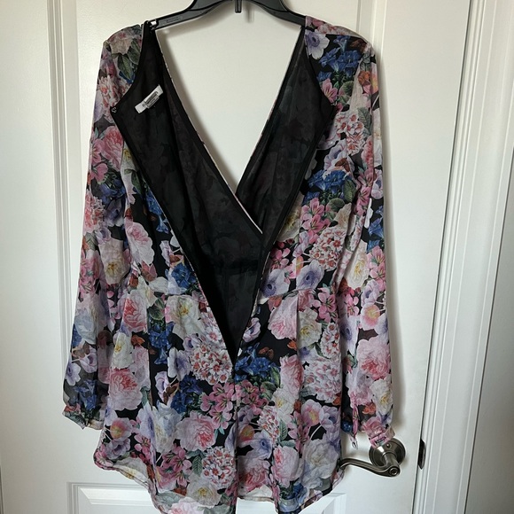 Glamorous Floral Long Sleeve Slit Romper Size M Lining Polyester Zip Back . - Picture 2 of 13